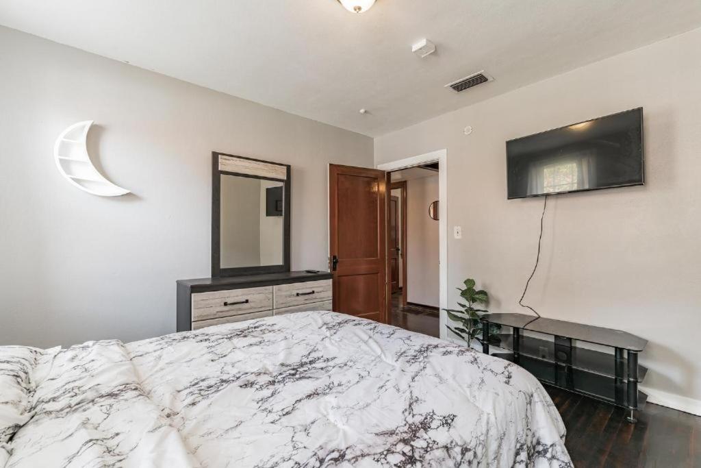 Comfy Pet Friendly Home In Jacksonville Mins To Downtown'S Exterior photo