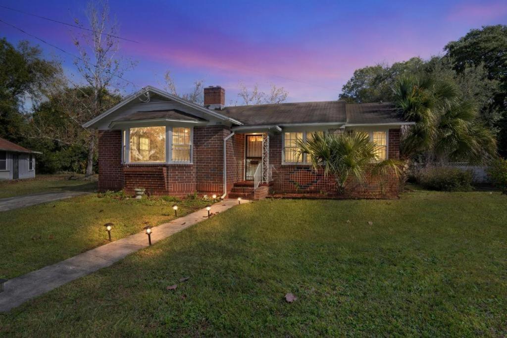 Comfy Pet Friendly Home In Jacksonville Mins To Downtown'S Exterior photo